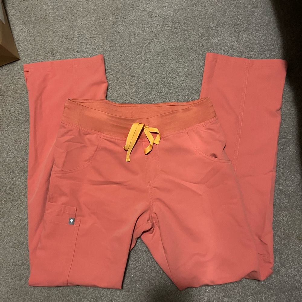 Figs Kade Cargo Scrub Pants in Coral